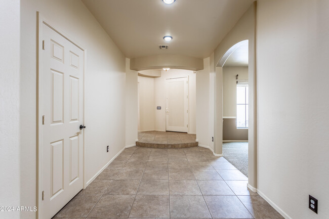 Foto del edificio - 11549 E Roselle Ave
