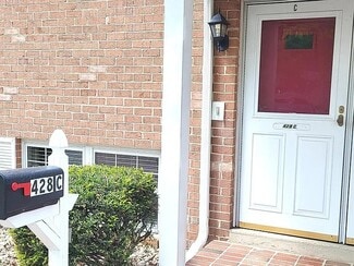 Building Photo - 428 Montemar Ave