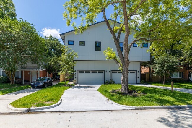 Foto del edificio - 4517 Larch Ln
