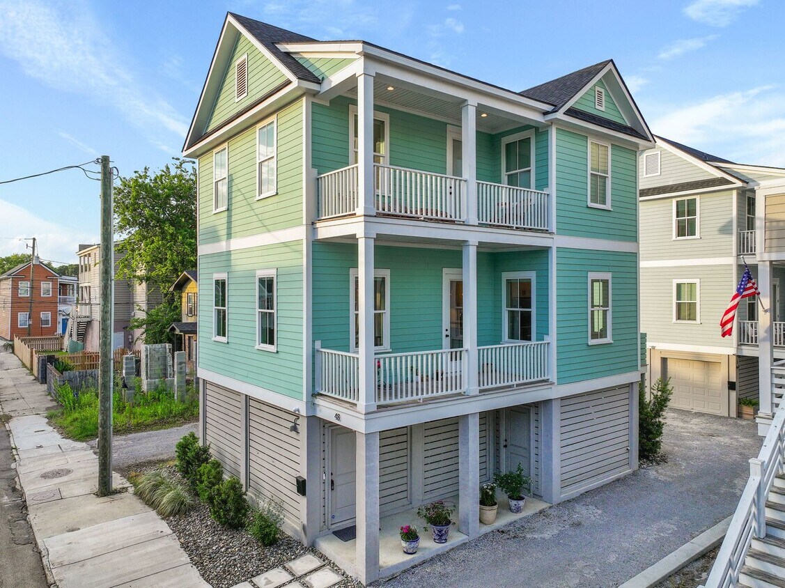 Foto principal - Elevated Charleston Charmer