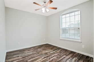 Building Photo - 104 Indigo Brush Dr