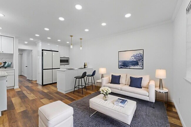 Foto del edificio - "Chic & Cozy 1-Bedroom Retreat with Pool Access in San Jose"