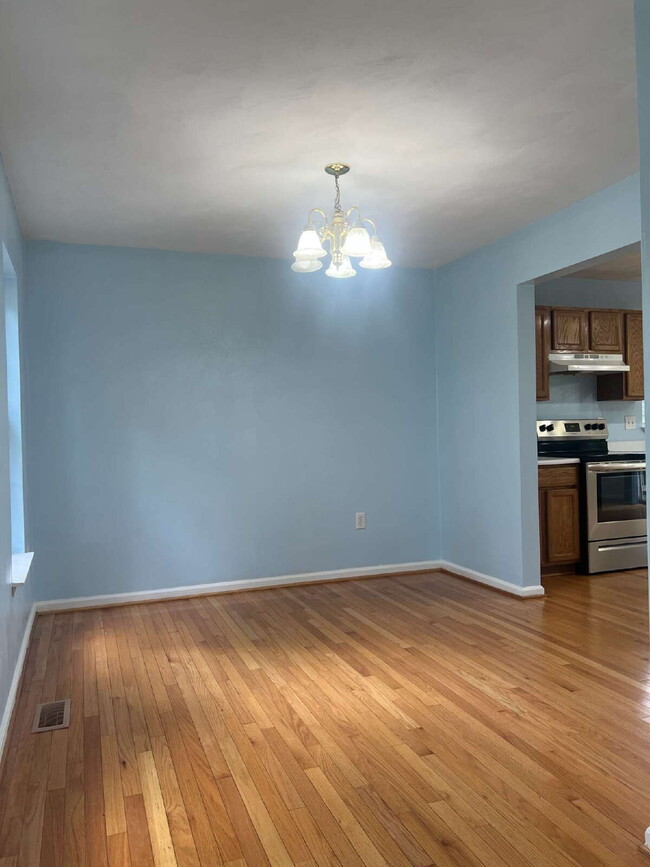Foto del edificio - 3 Bdrm / 2.5 Bath House Available Now!!! N...