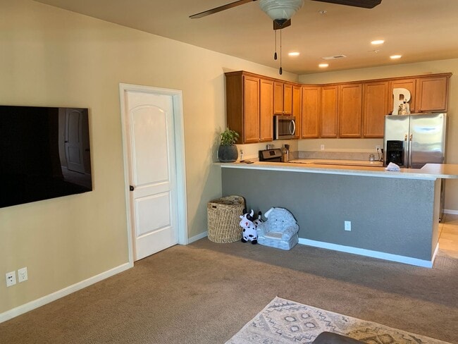 Foto del edificio - First Floor Condo by Equalizer Lake!