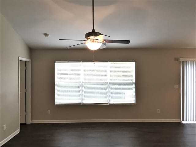 Building Photo - 517 Lindsborg Trl