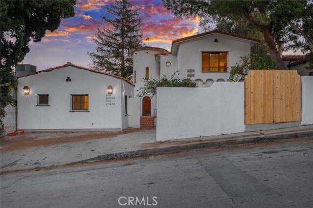 Building Photo - 2416 Moreno Dr