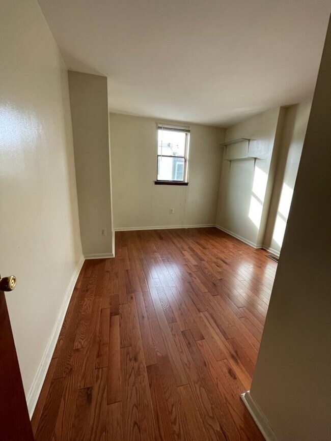 Foto del edificio - 3 Bedroom Near Packer Park