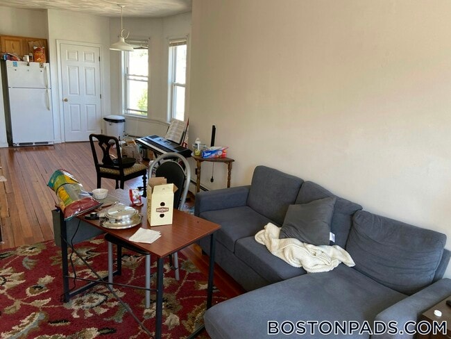 Building Photo - 58 Mansfield St