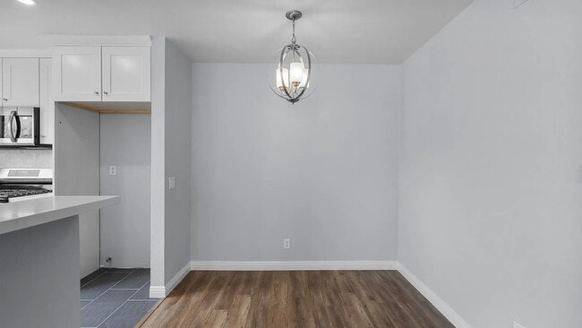 Building Photo - 24491 Valle Del Oro