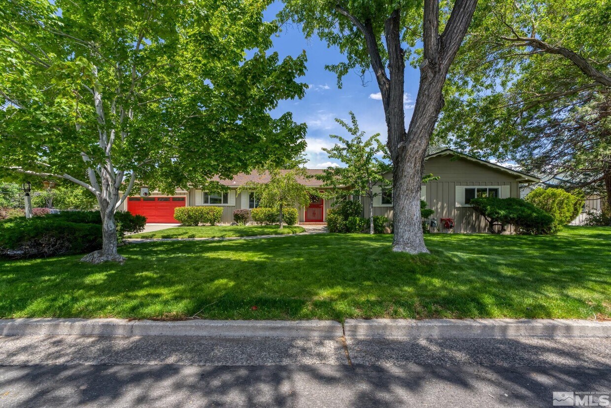 1900 Pineridge Dr, Reno, NV 89509 House Rental in Reno, NV