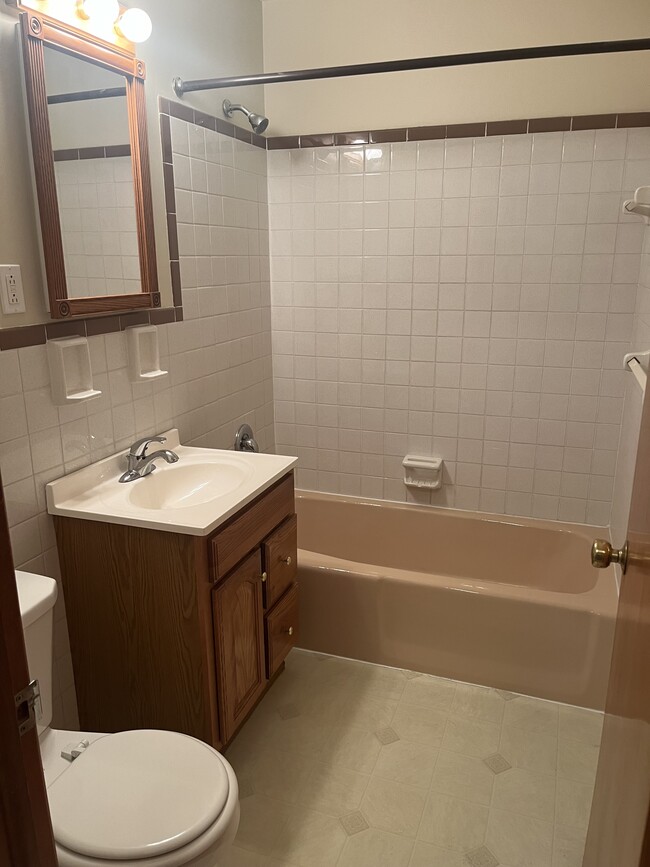 Foto del edificio - 2994 Elmwood Ave