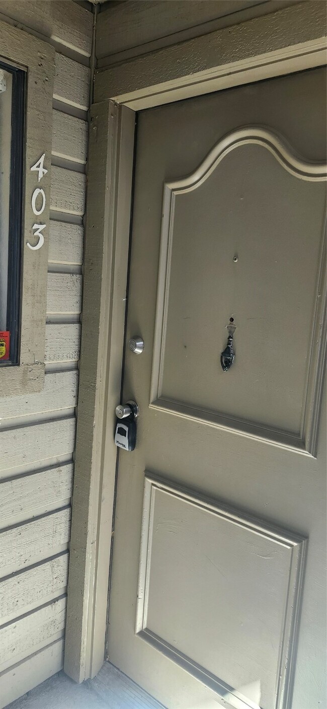 Building Photo - 8918 Bissonnet St Building Photo - 8918 Bissonnet St