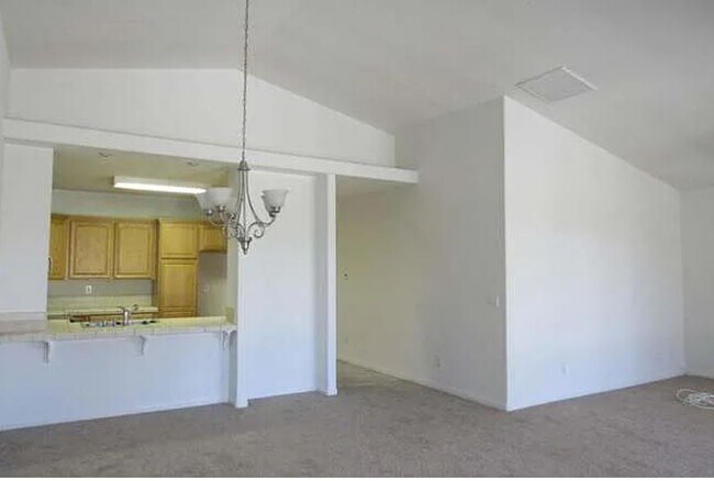 Foto del edificio - 20796 Village Pkwy