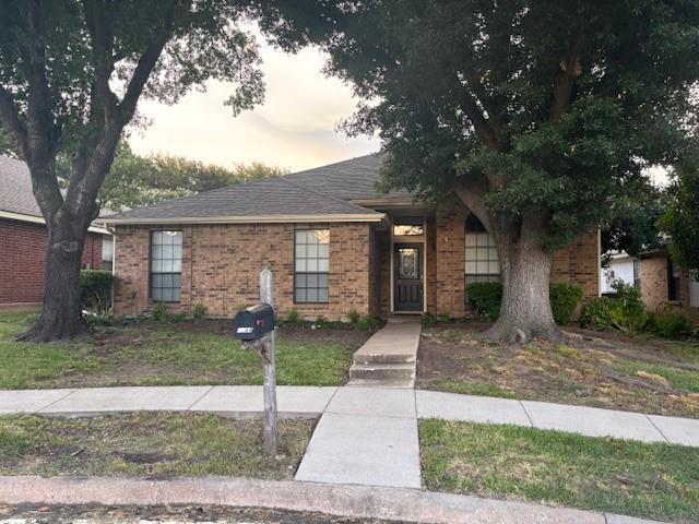 Primary Photo - 7704 Radford Cir
