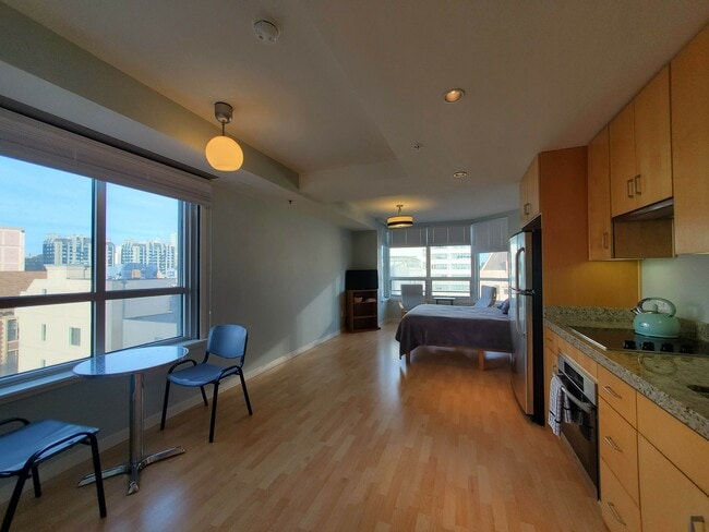 Foto del edificio - 750 Van Ness Ave