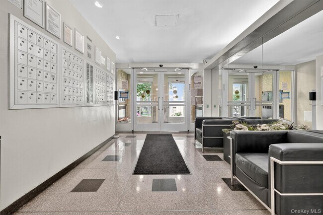 Foto del edificio - 6 Fordham Hill Oval