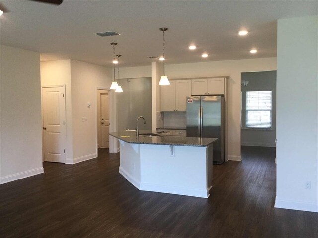 Foto del edificio - 3135 Creek Village Ln