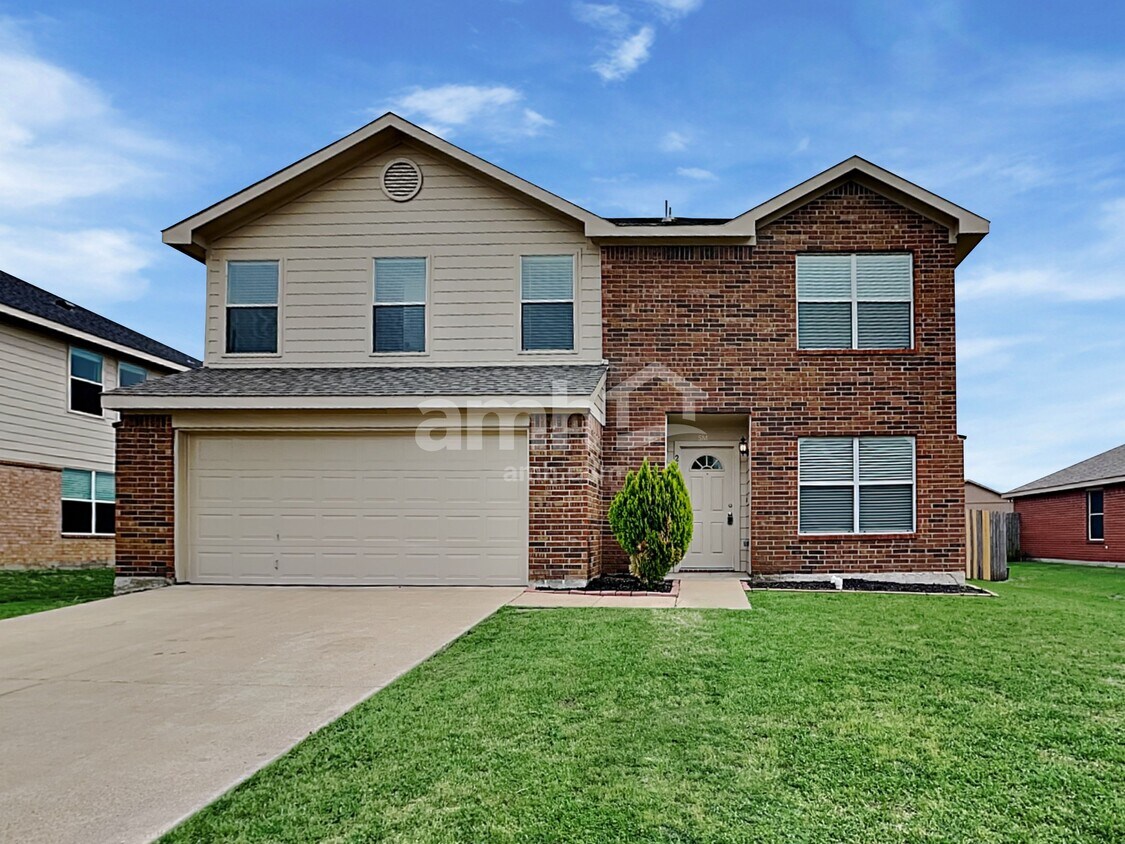 Foto principal - 240 Equestrian Dr