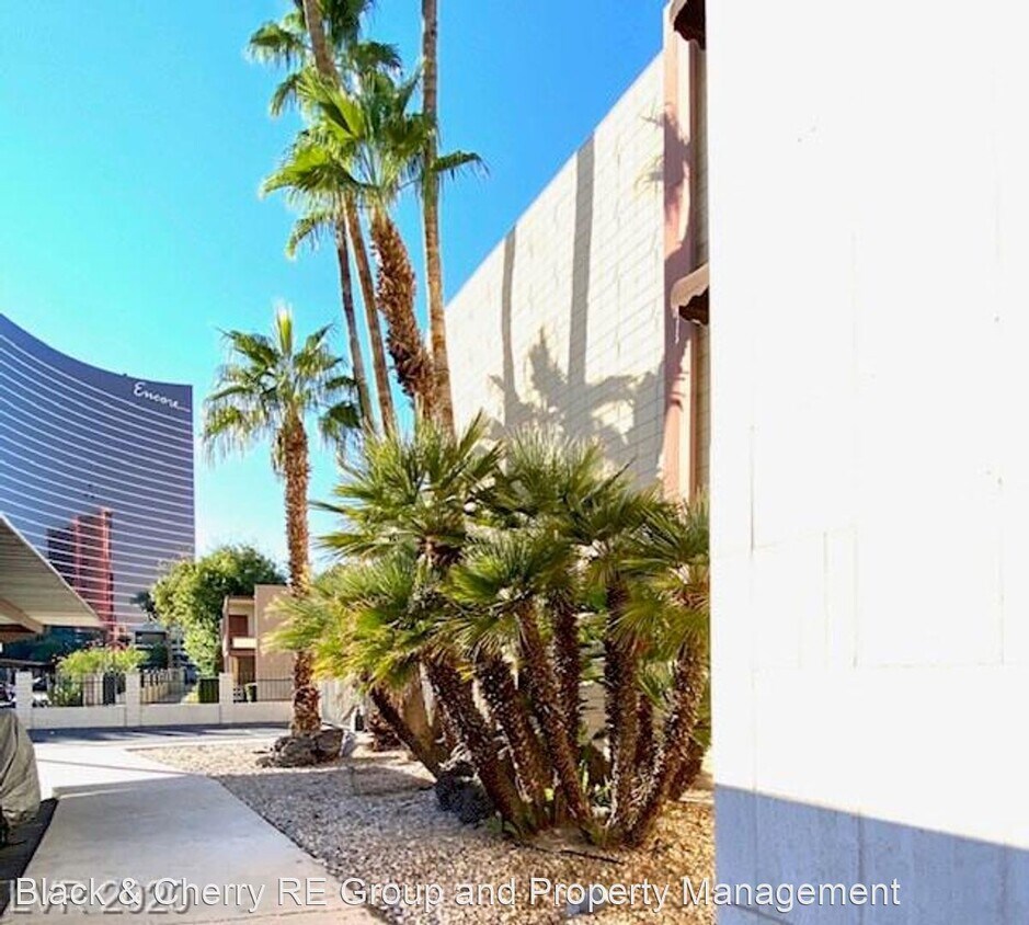 Primary Photo - 356 E Desert Inn Rd