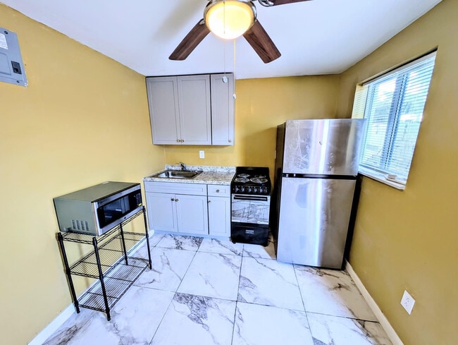 Foto del edificio - 2534 NW 73rd Ave