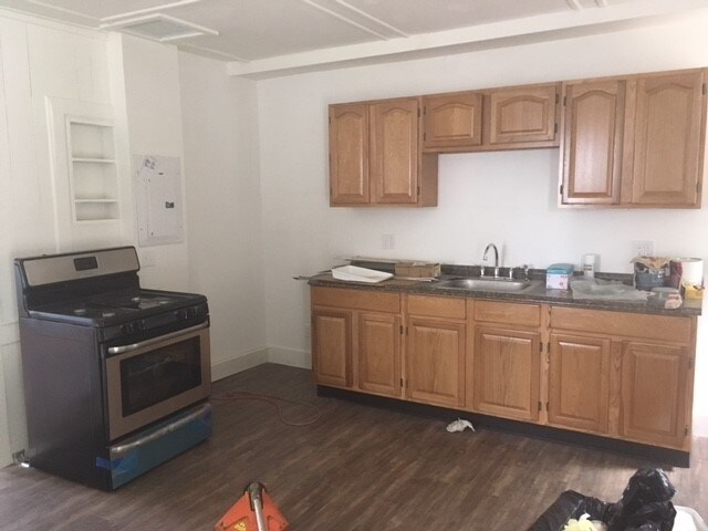 Interior Photo - 458 Norwich Ave