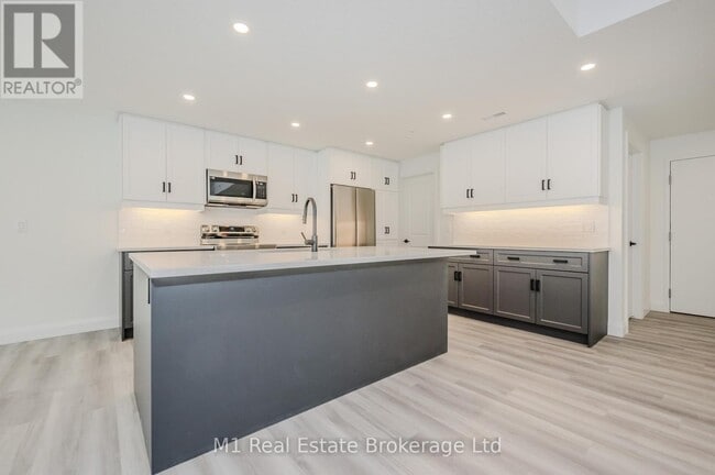 Building Photo - 99B Farley Rd