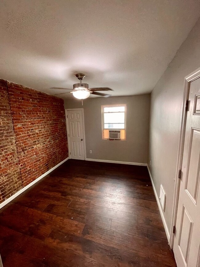Foto del edificio - 2131 E Tioga St
