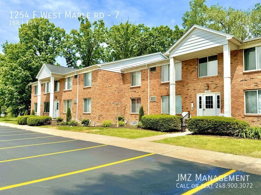 Primary Photo - Newly renovated unit, prime location in Wa...