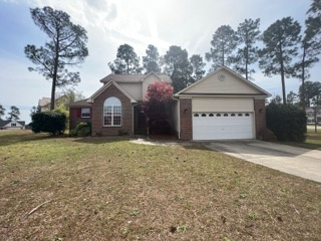 Foto principal - Spacious 4 Bed, 2.5 Bath Home in Cameron