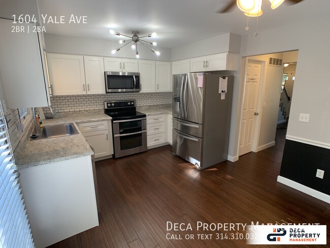 Building Photo - 2 Bedroom Townhouse
