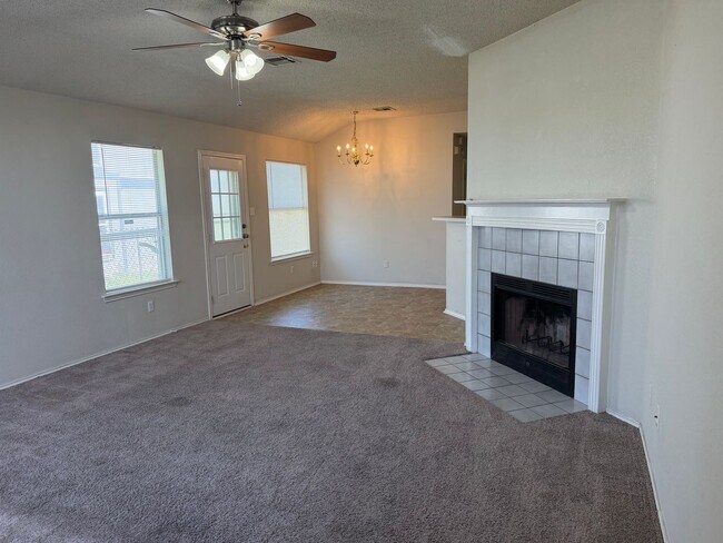 Building Photo - 2213 Schwald Rd