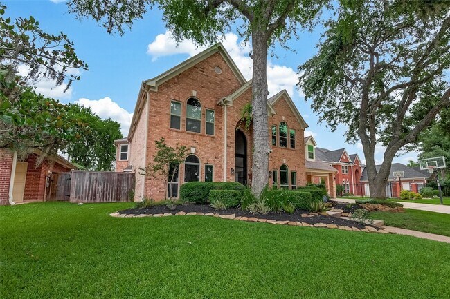 Foto del edificio - 1403 Hillside Forest Dr