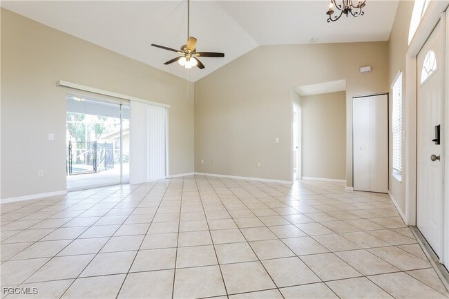 Foto del edificio - 1333 Roosevelt Dr