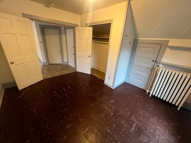 Foto del edificio - 221 N Livingston St