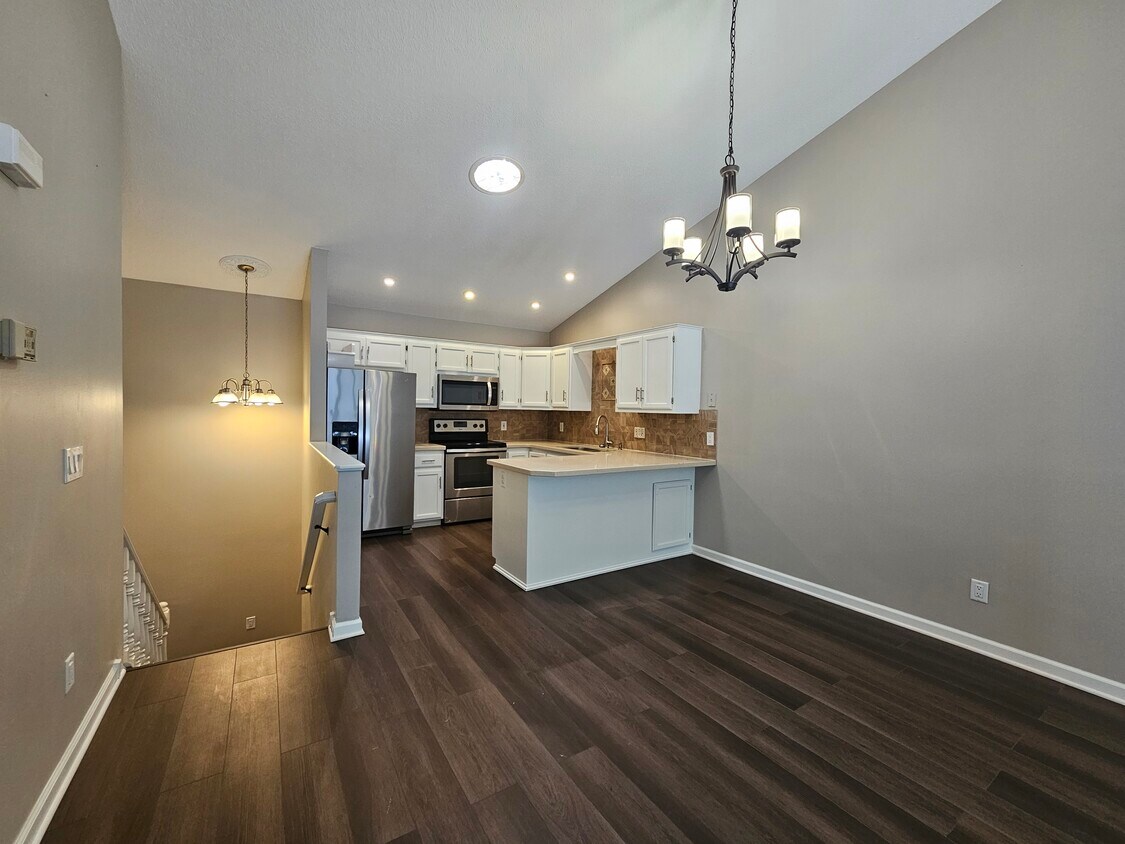 Primary Photo - 15951 Hyland Pointe Ct