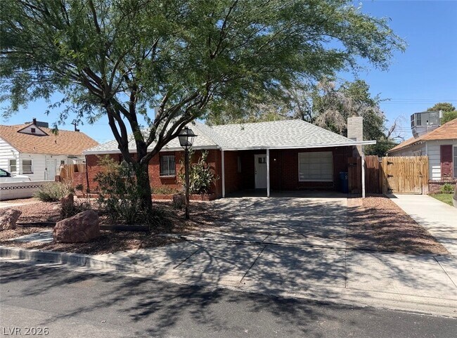 Building Photo - 1311 Griffith Ave