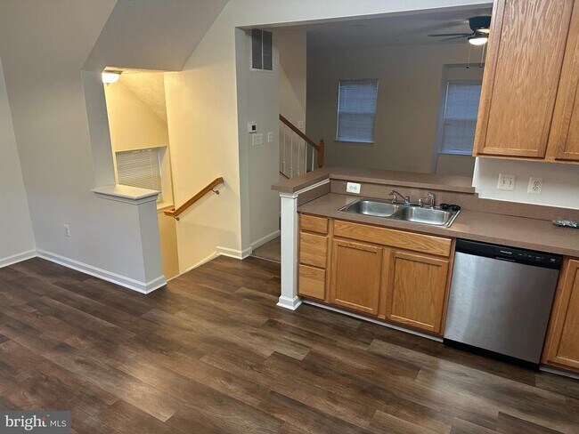 Foto del edificio - 7216 Mockingbird Cir