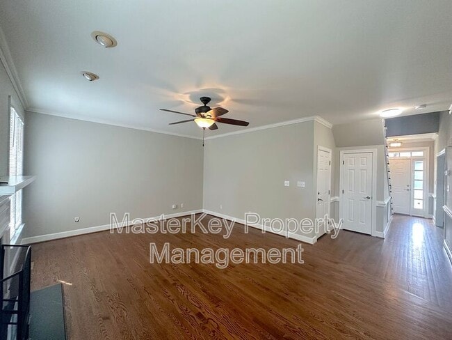 Building Photo - 115 Creek Park Dr