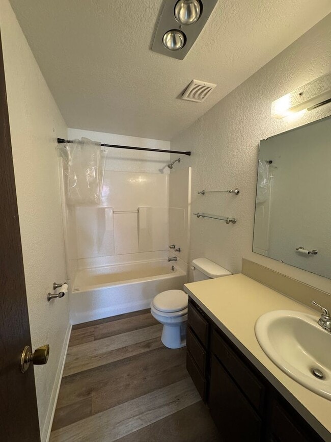 Building Photo - 115 Hudson Ave