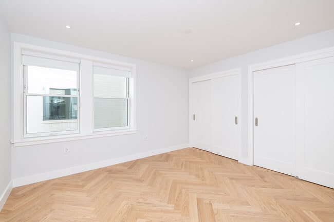 Building Photo - 32 Commonwealth Ave