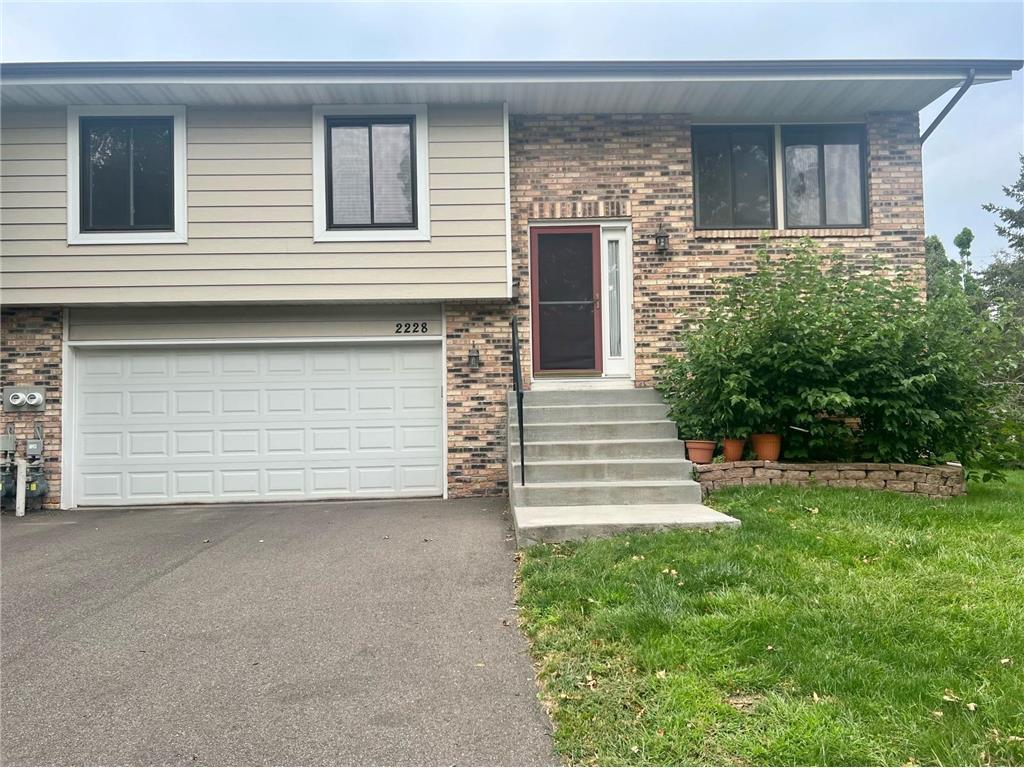 Primary Photo - 2228 Oregon Ct