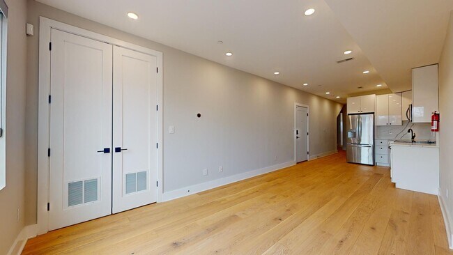 Foto del edificio - 828 18th St NE