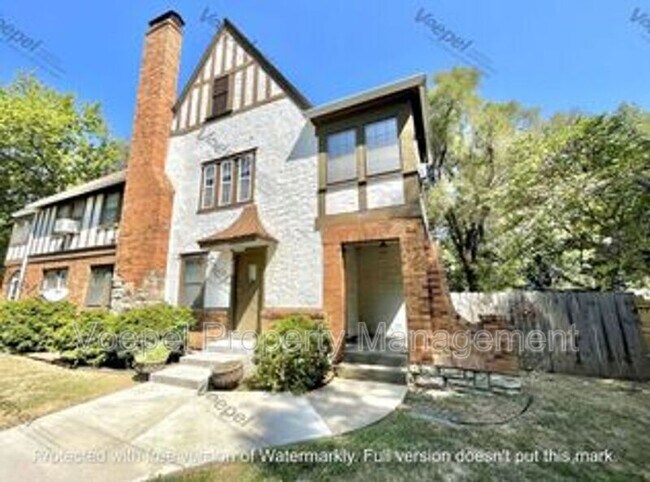 Building Photo - 400 E Meyer Blvd