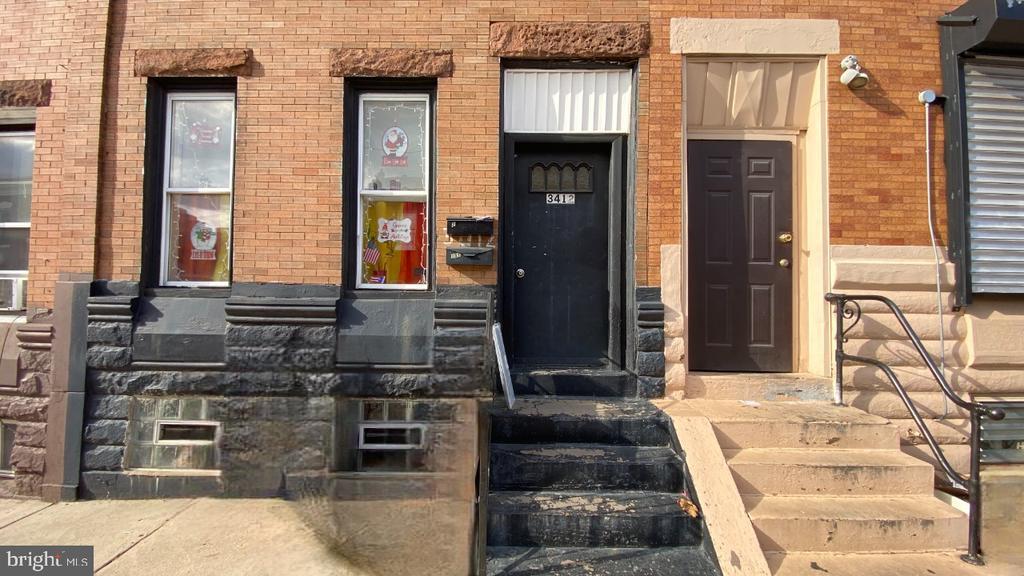 Primary Photo - 3412 N Front St