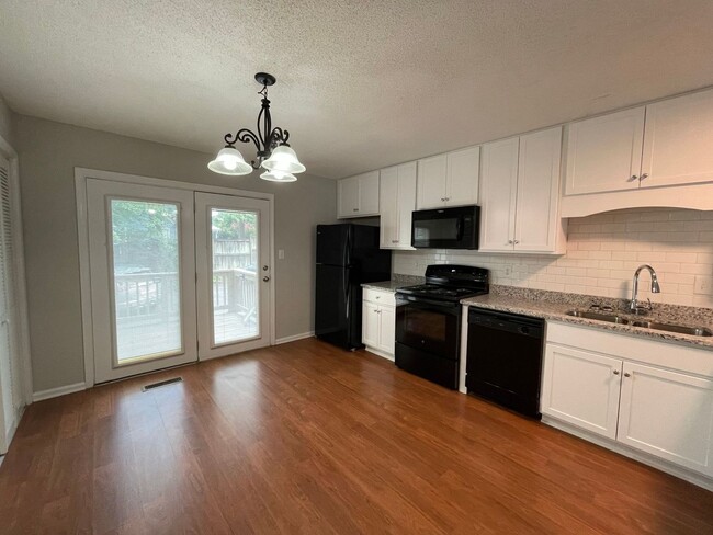 Building Photo - PRE-LEASING FOR AUGUST 2025!