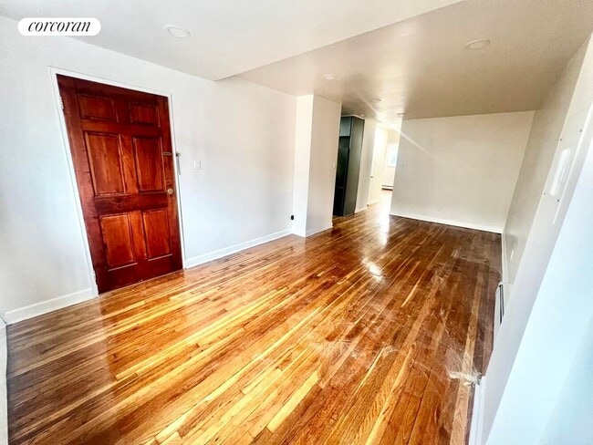 Foto del edificio - 1632 E 94th St