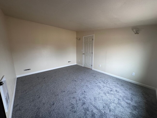 Building Photo - 1211 Zeta Ct