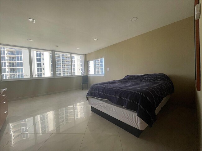 Building Photo - 19201 Collins Ave