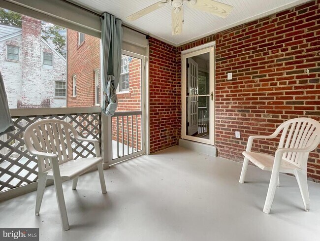 Foto del edificio - 6606 31st Pl NW
