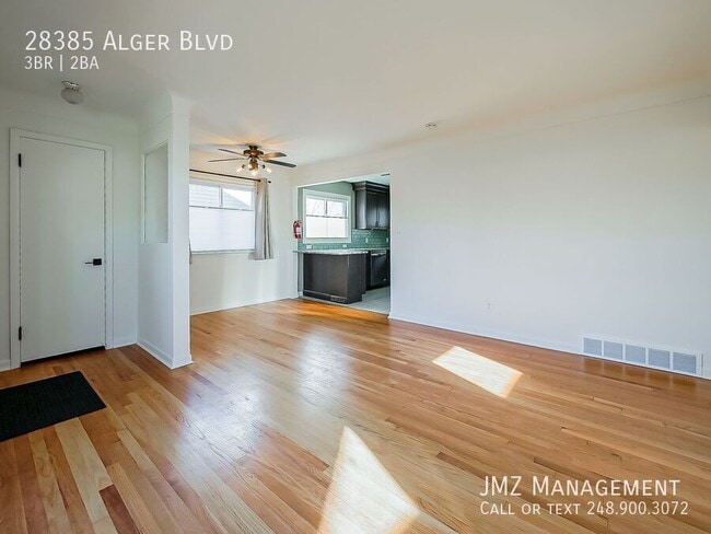 Foto del edificio - 28385 Alger St